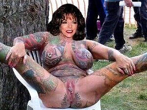 Videoclip - Joan Collins + Moni