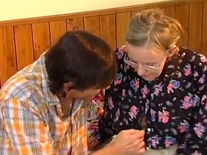 Die 72-jährige Oma war vor der Kamera sehr unsicher und ängstlich,