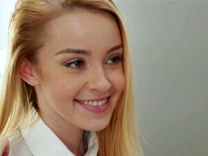 Sperma schlucken süße Schlampe