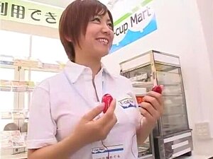 Bewundernswertes, üppiges japanisches Meguru Kosaka in der