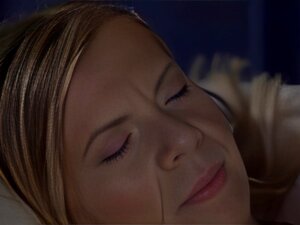 Behaarte Muschi Oma Mund wird von ihrem Liebhaber nach der Muschi