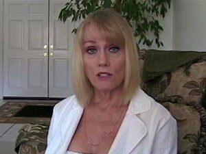 Mama macht ihrem Stiefsohn Sexunterricht