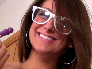 haar eerste keer met een dildo