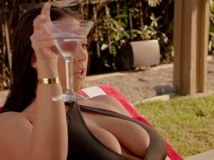 VIXEN Angela White fickt einen RIESIGEN Schwanz!!