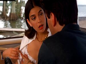 Teri Hatcher naakt in Havens Gevangenen 1996