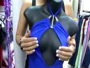 Sexy wilde Tussi wird dafür bezahlt, 19 zu ficken