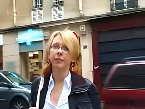 Erster Gangbang für Emilie