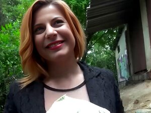 Sexy amateur blonde Eurobabe überzeugt, fremden harten Schwanz für