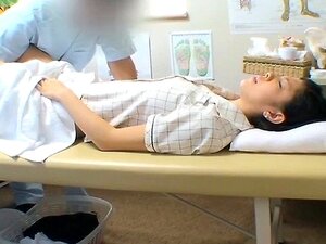 Mosaic; Widerwillige Ehefrau vom Masseur verführt