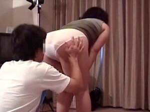 Reife japanische Dame furzt. Reife asiatische japanische Amateurin