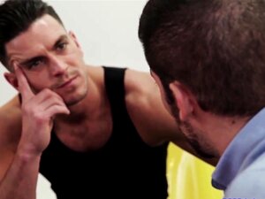 Britischer Hengst fickt engen englischen Arsch, britischer Hengst