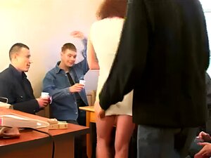 Прослава рођендана са секси зрелом