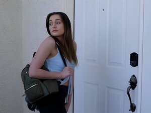 Eine verführerische Maklerin bietet ein atemberaubendes lesbisches