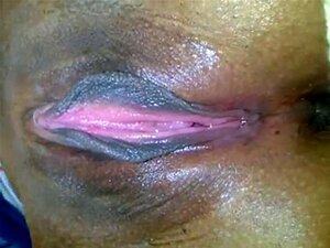 Peehole-naintia orgasmin kera