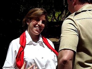 Freche Süße wird im Wald durchgenagelt