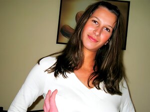 Erstaunliche Brünette Shantel Feya in der Missionarsstellung gefickt