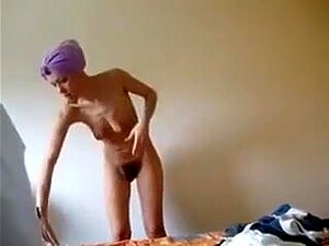 Geile Amateurfilm met Harige, Kleine Tieten scènes,