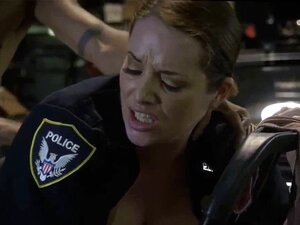 Reife Milf, frischer Typ und unzufriedener Chop-Shop-Besitzer G.