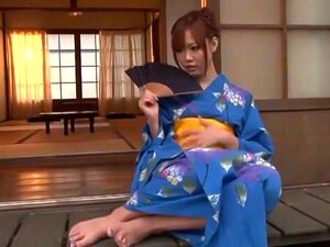 Verrückte japanische Schlampe Rin Momoka in erstaunlicher