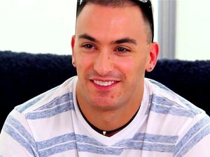 HD - GayCastings Tyson bekommt eine Cum-Dusche vom Casting einer