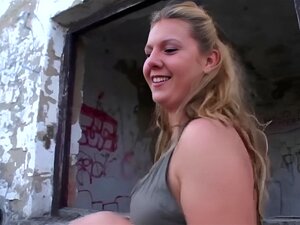 Brigitta S und Tommy Leo haben Outdoor-Sex