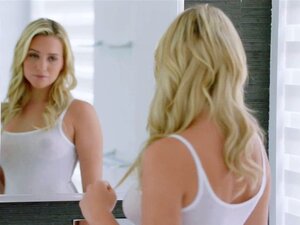 Mia Malkova liebt Sex. Mias neuester Mieter, Charles, ist genau das,