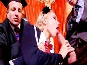 1 College-Mädchen, 3 gut bestückte Typen Gangbang... DP