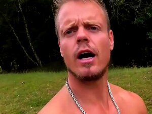 Deutsche Big-Tits-Hure in einem Outdoor-Dreier schluckt MMF