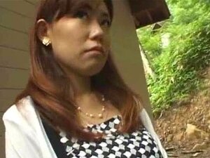 Amateur Hübsche asiatische Schlampe wird gefickt Teil 2