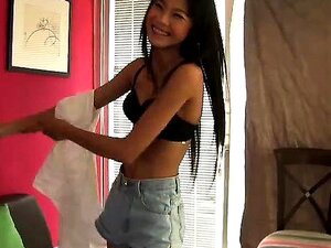 Knappt arton med höga drömmar hittar sin söta kropp