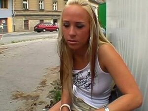 Zwei wilde und süße Babes