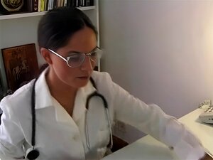 DOKTORIN CAROLINA GRECO A.K.A. MARIANNA