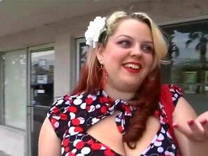 Un mec noir trouve un gros cul de BBW incroyable et baise Partie 1