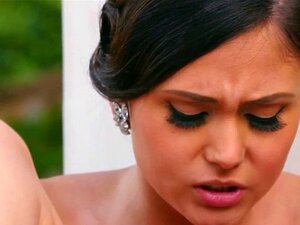 Lesbiska skönheter oral festar utomhus