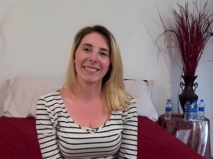 Erlebe die wilden Begierden verzweifelter Milfs bei heißer