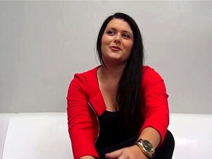 Pralles tschechisches Brünettes Haar, Petra liebt Sex und will eines