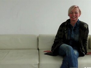 Pornocasting - Eva Blond - IHR ERSTER PORNO!