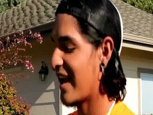 Utomhus söta twinks knullar