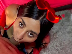 denna slyna ger mig en rik avsugning tills hon får all mjölk ur min