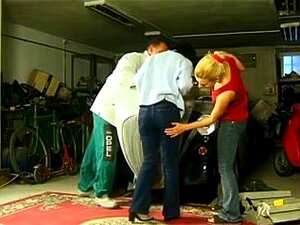 Zwei heiße Weiber in allen Löchern, zwei süße, pralle