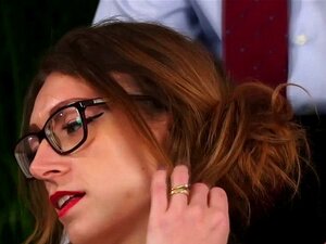 Cfnm Domina verspottet Sissy