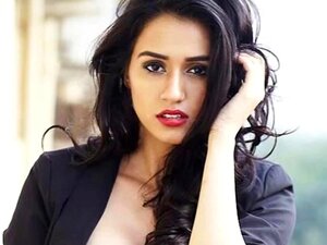 Heiße Disha Patani Sexszene