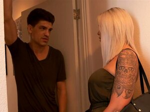 Stiefmutter, die ich gerne ficken würde, Nina Elle fickt ihre