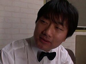 Tsumobi che scopa sul lavoro - JapansTiniest