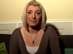 Der Ehemann dieser schönen Blondine liebt es, dem schlampigen