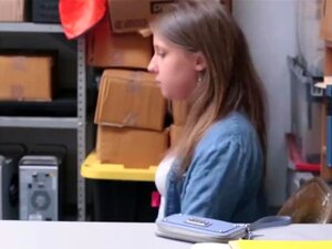 Brünette Süße Brooke Bliss wird gefickt, weil sie gestohlen hat