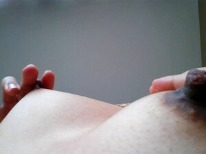 Kleine Titten, große Nippel