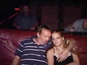 Todellinen gang bang kiimainen sluts