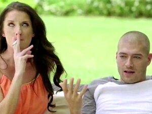 Лепа риба Silvia је гладна тројке са