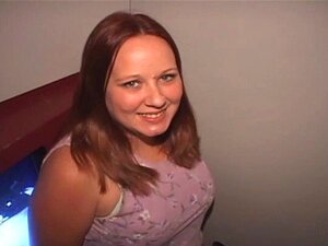 Deb bekommt ihre Titten mit Sperma überzogen in einem sämigen